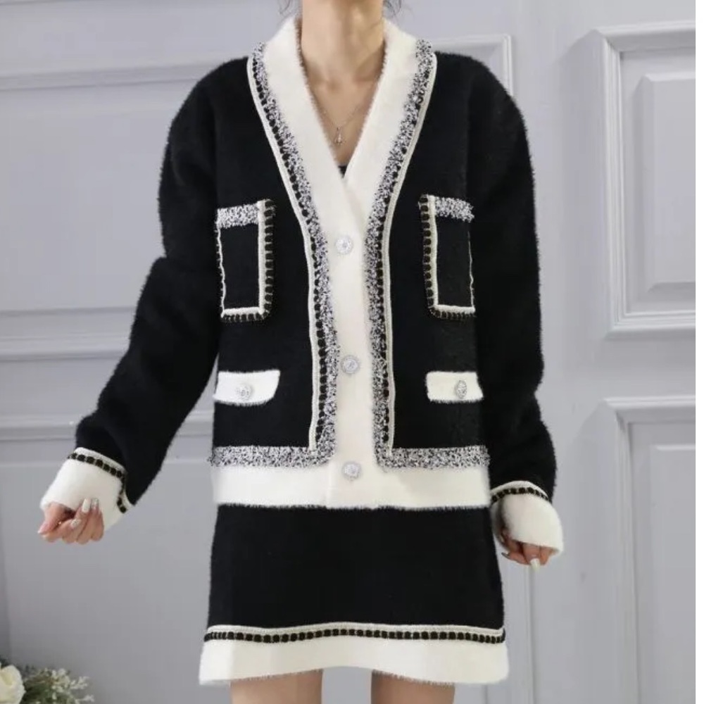 35 MADE IN EUROPE DESIGNER CHIC JACKET AND SKIRT SET